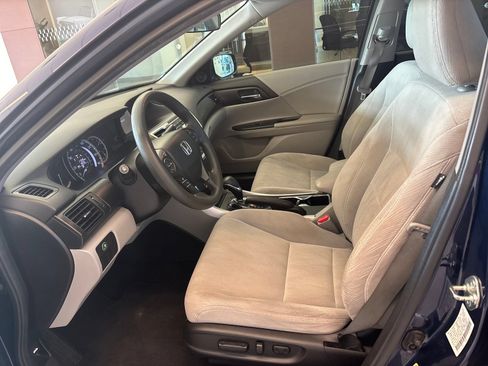 Used 2015 Honda Accord EX image 12
