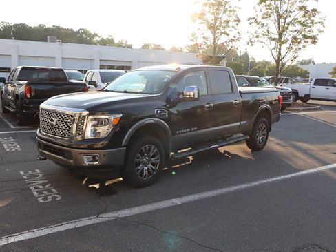 Used 2016 Nissan Titan Platinum Reserve AWD/4WD image 5
