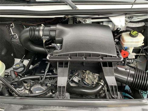 Used 2013 Freightliner Sprinter 3500 image 18