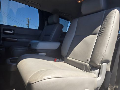 Used 2016 Toyota Sequoia Platinum image 13
