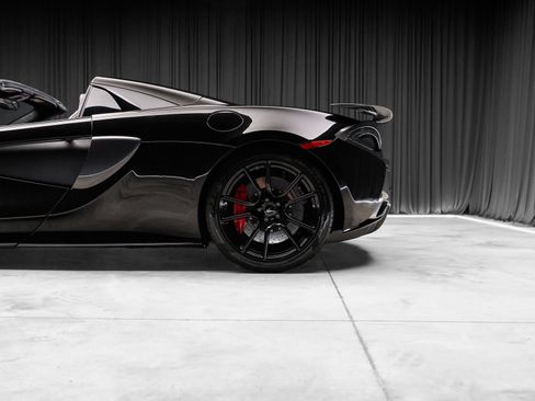 Used 2019 McLaren 570S Spider RWD image 35