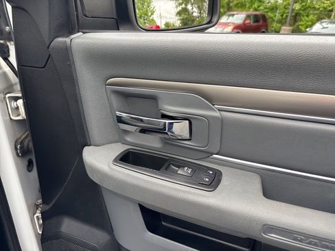 Used 2016 RAM 1500 Lone Star AWD/4WD image 38