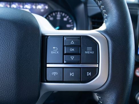 Used 2024 Ford Expedition XLT image 11