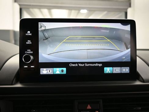 Used 2023 Honda Pilot TrailSport image 22