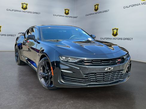 Used 2019 Chevrolet Camaro SS image 3