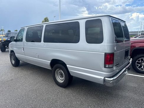 Used 2012 Ford E-350 and Econoline 350 XLT RWD image 3