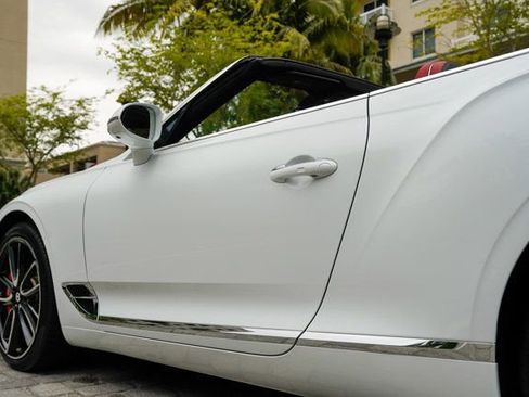 Used 2024 Bentley Continental GT V8 image 19