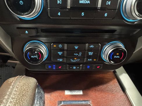 Used 2018 Ford F150 King Ranch w/ Equipment Group 601A Luxury AWD/4WD image 37
