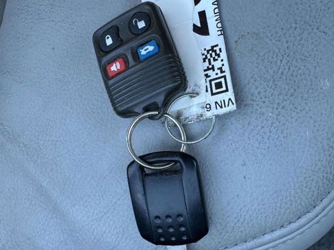 Used 2005 Mercury Grand Marquis LS image 37