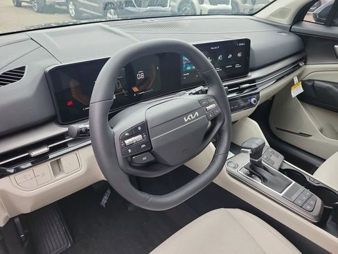 New 2026 Kia Sportage EX FWD image 24