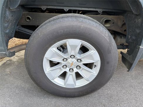 Used 2025 Chevrolet Silverado 1500 LT image 8