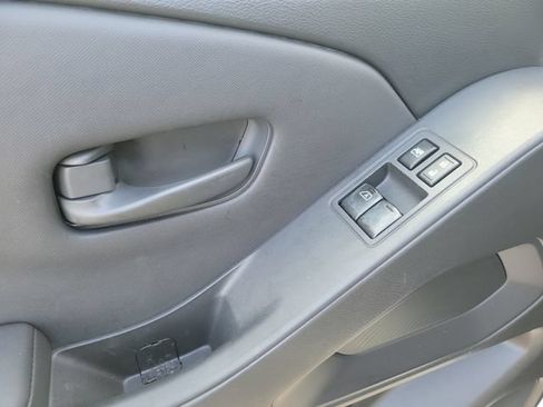 Used 2024 Nissan Frontier S w/ Technology Package RWD image 11