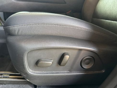 Used 2025 Chevrolet Equinox LT w/ Convenience Package II AWD/4WD image 15