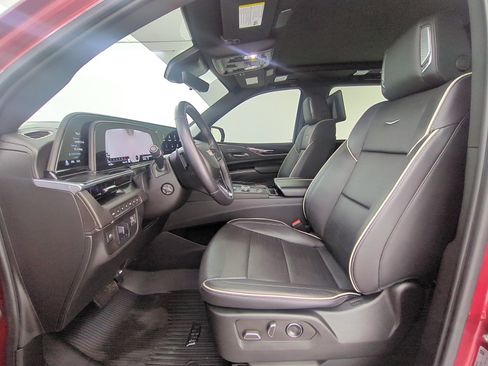 Used 2021 Cadillac Escalade ESV Sport w/ Driver Assist Tech Package AWD/4WD image 5