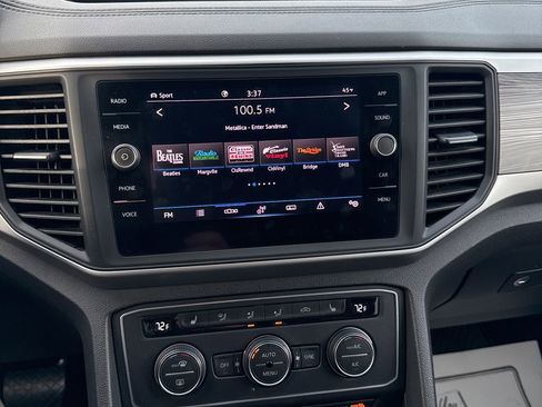 Used 2021 Volkswagen Atlas Cross Sport SE image 25