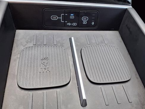 Used 2025 Hyundai Santa Fe SEL FWD image 21