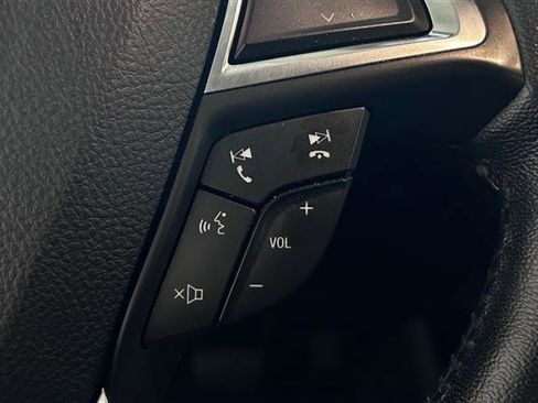 Used 2022 Ford Edge SEL image 12