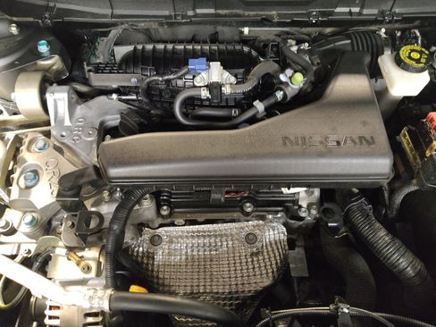 Used 2017 Nissan Rogue SV FWD image 30