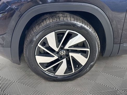 Used 2024 Volkswagen Atlas SE AWD/4WD image 34