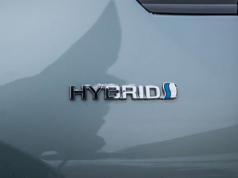 Used 2016 Toyota Prius Three image 10