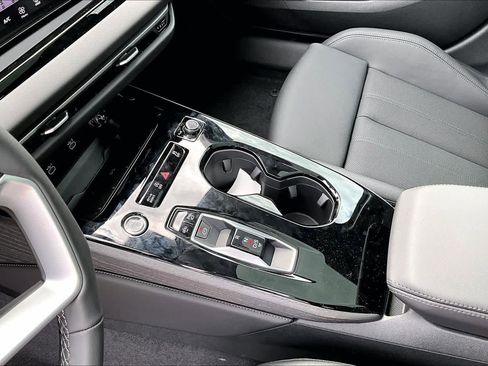 Used 2025 Audi A5 2.0T Premium Plus image 17