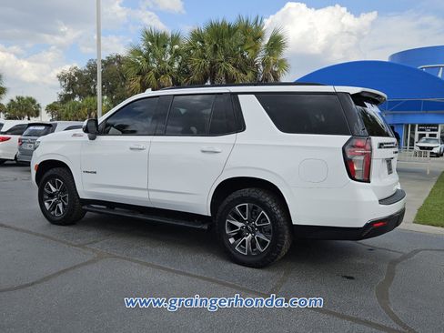 Used 2021 Chevrolet Tahoe Z71 w/ Z71 Signature Package image 3