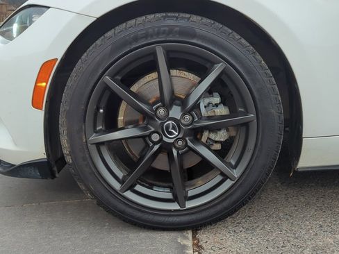 Used 2016 MAZDA MX-5 Miata Club image 11