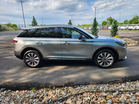 Used 2022 Lincoln Corsair Reserve w/ Elements Package image 6