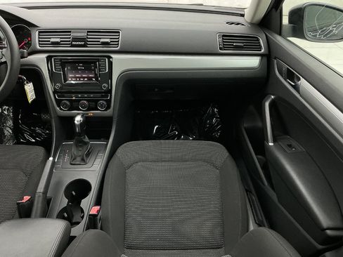 Used 2018 Volkswagen Passat 2.0T S w/ Driver Assistance Package FWD image 28