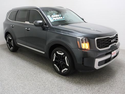 Used 2024 Kia Telluride S w/ S Sunroof Package image 4