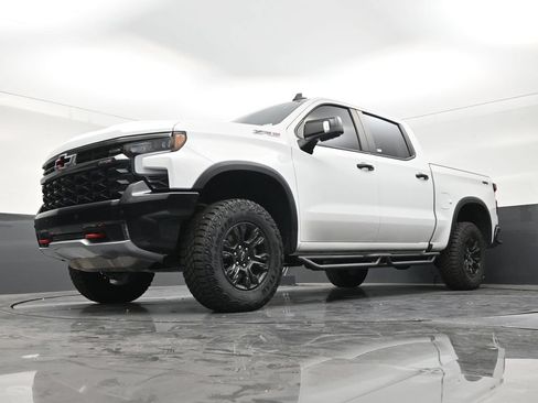 Used 2025 Chevrolet Silverado 1500 ZR2 w/ Technology Package AWD/4WD image 20