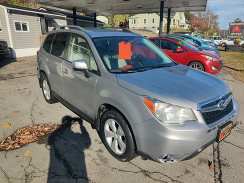 Used 2014 Subaru Forester 2.5i Premium w/ All-Weather Package image 8
