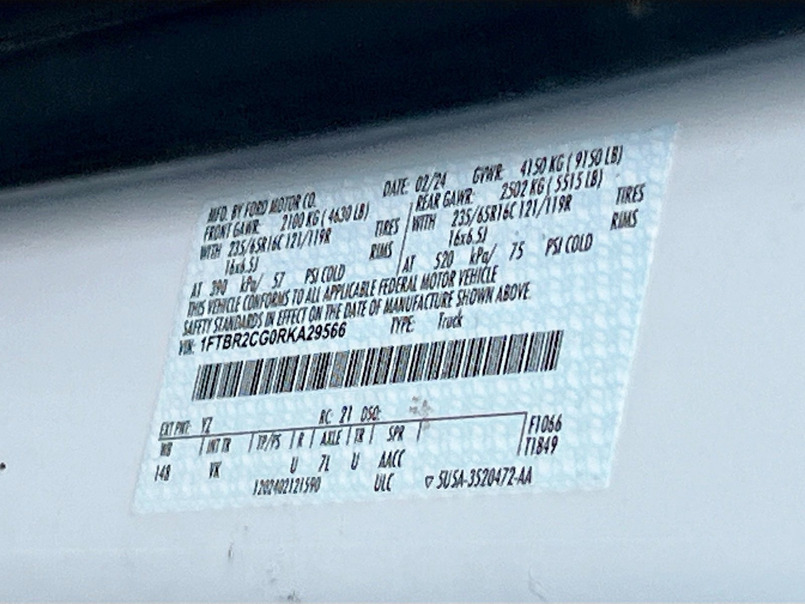 Used 2024 Ford Transit 250 148 Medium Roof Extended AWD image 31