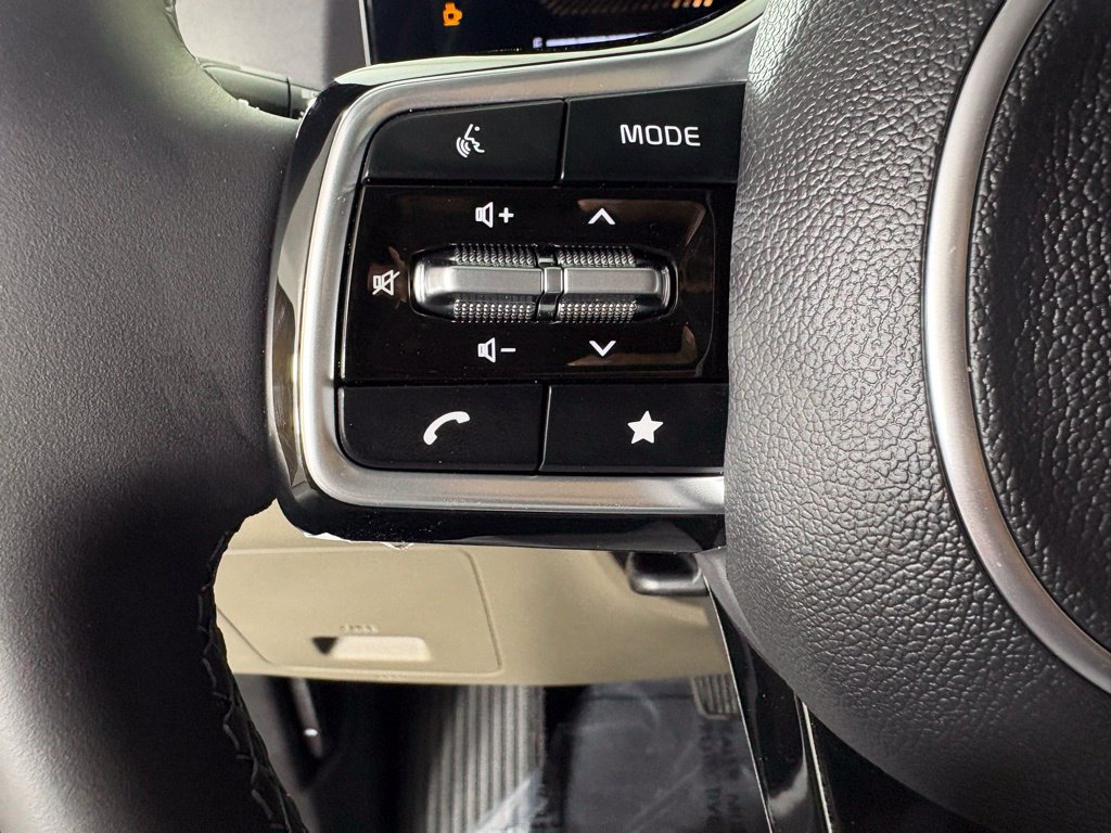 New 2026 Kia Carnival EX FWD image 24