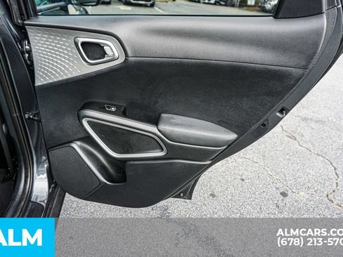 Used 2025 Kia Soul LX w/ LX Technology Package FWD image 50