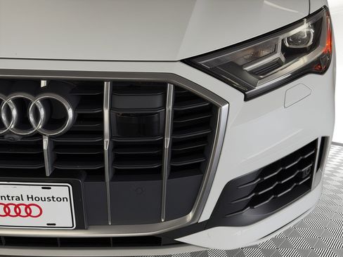 Used 2020 Audi Q7 3.0T Premium Plus w/ Premium Plus Package AWD/4WD image 11