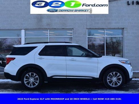 Used 2023 Ford Explorer XLT w/ Equipment Group 202A image 3