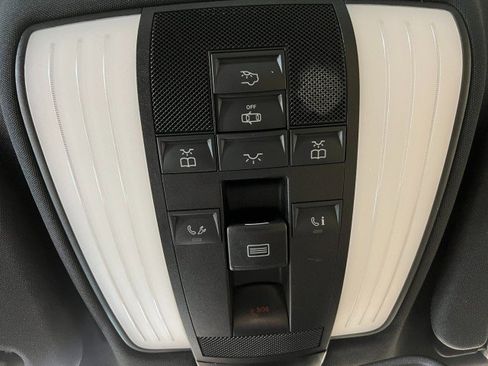 Used 2012 Mercedes-Benz E 350 4MATIC Sedan image 32