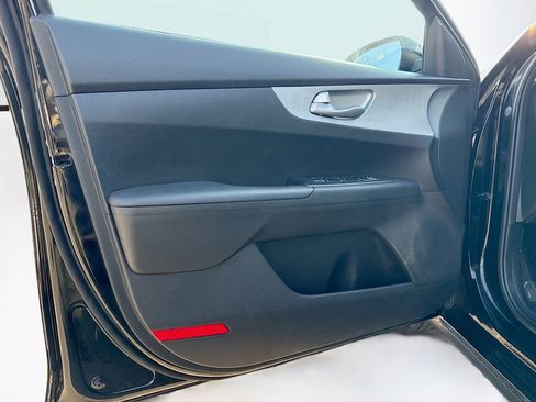 Used 2023 Kia Forte LXS image 22