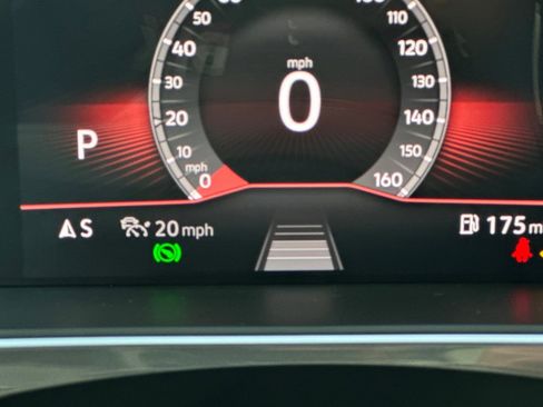 Certified 2024 Volkswagen Tiguan SE R-Line image 26