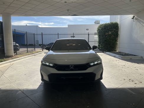 Used 2025 Honda Civic Sport image 6