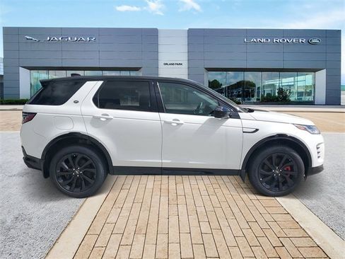 Certified 2025 Land Rover Discovery Sport Dynamic SE image 4