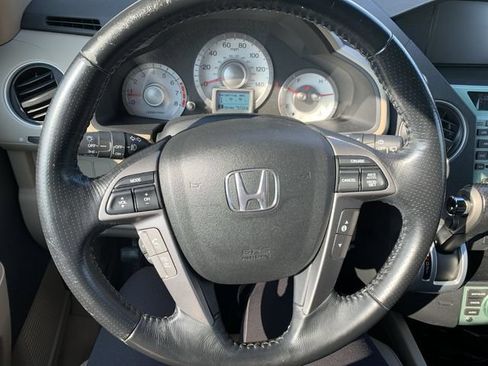 Used 2011 Honda Pilot Touring image 19