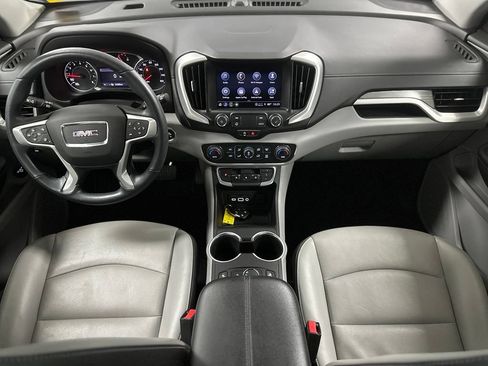 Certified 2022 GMC Terrain SLT FWD image 2