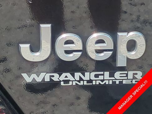 Certified 2019 Jeep Wrangler Unlimited Sahara AWD/4WD image 24