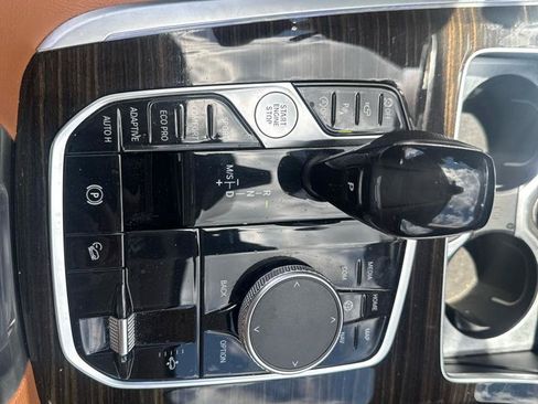 Used 2019 BMW X7 xDrive40i w/ Premium Package AWD/4WD image 38