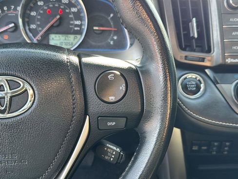 Used 2014 Toyota RAV4 Limited image 17