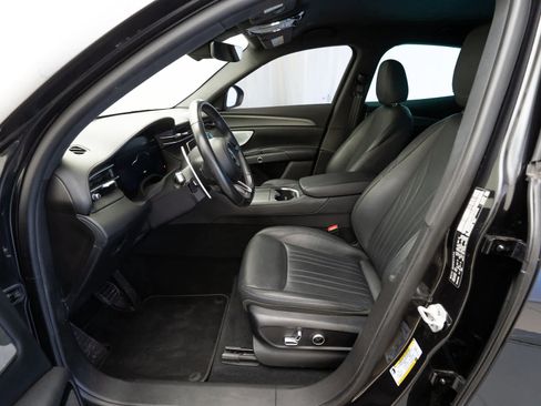 Used 2024 Maserati Grecale GT image 9