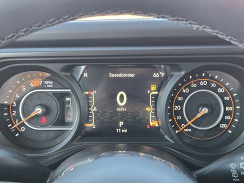 New 2026 Jeep Wrangler Unlimited Sahara AWD/4WD image 10