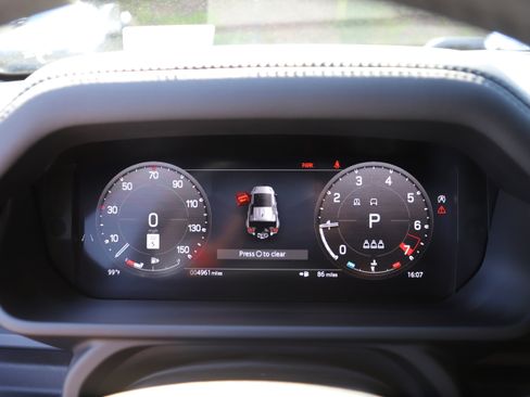 Certified 2025 Land Rover Defender 110 S AWD/4WD image 21